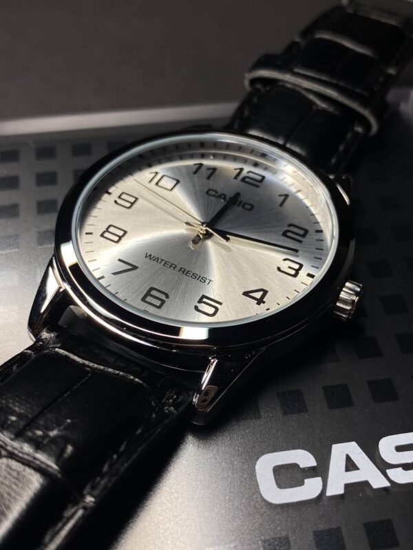 Casio MTP-V001L-7B Classic