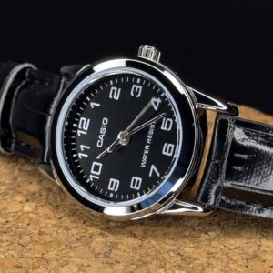 Casio LTP-V001L-1B Lady Classic