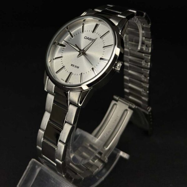 Casio MTP-1303D-7A Classic