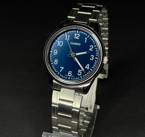 Casio MTP-V005D-2B4 Classic